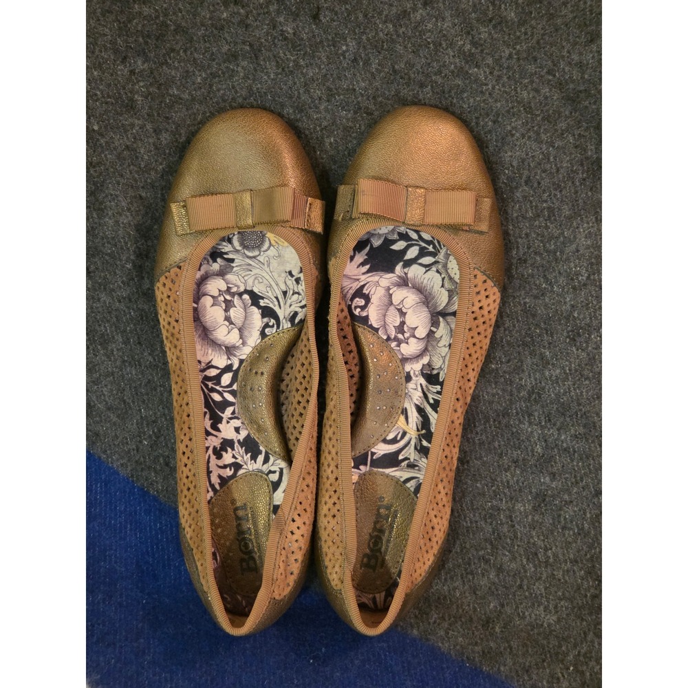 Born Metallic Bronze Perforated Leather‎ Ballet Flats Women's Size 8M Balletcore